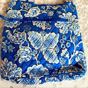 Vera Bradley purse. Good cond some soil marks see pics still in good condition